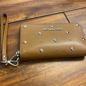 Michael Kors phone wristlet